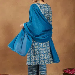 Janasya Women Ethnic Motifs Printed Pure Cotton Kurta with Trouser & Dupatta image 2