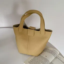 StyleCast x Revolte PU Bucket Sling Bag-picture-38