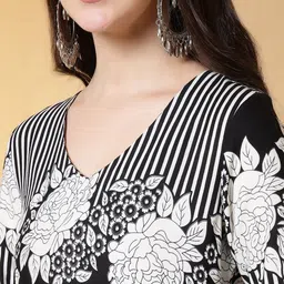 AMOUS Floral Printed V-Neck Kurti image 5