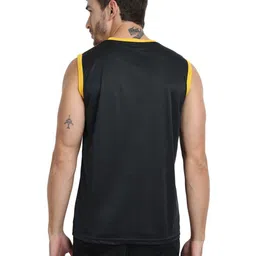 FTX Pack Of 4 Colourblocked Round Neck T-shirts image 3