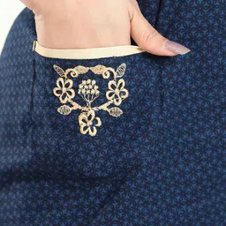 Lady Venom Printed Maxi Nightdress image 4