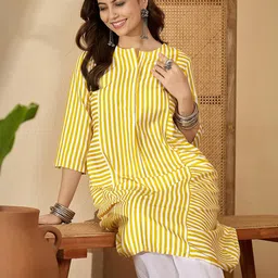 Uparna Women Yellow Cotton Kurtas-image-40