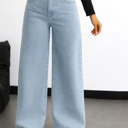 KASHIAN Women Relaxed Fit High-Rise Light Fade Jeans-image-12