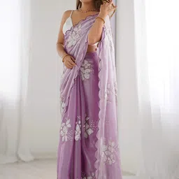 KALINI Women Floral Embellished Sequinned Jimmy Choo Satin Saree-image-9