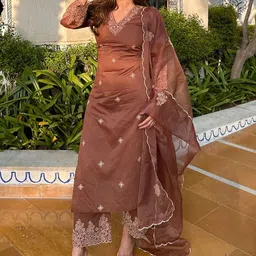 Siya Fashion Women Ethnic Motifs Embroidered Regular Thread Work Kurta with Trousers & With Dupatta image 2