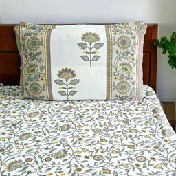 Feels Like Home Brown & White Floral 210 TC King Bedsheet with 2 Pillow Covers image 1