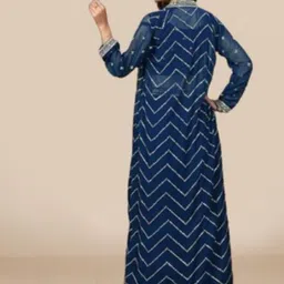 PARROT CREATION Embroidered Top And Skirt With Shrug image 3