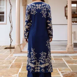 HERE&NOW Floral Embroidered Thread Work Kurta with Palazzos image 3