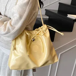 StyleCast x Revolte Bucket Shoulder Bag-picture-13