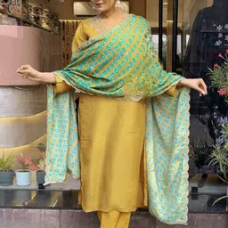 TWINS LADY Floral Yoke Design Thread Work Straight Kurta with Trousers & Dupatta image 4