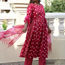 Ruii FASHION Floral Printed Pure Cotton Kurta With Harem Pants & Dupatta image 2