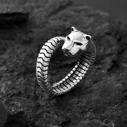 Voylla Silver-Plated Oxidised Finger Ring-image-9