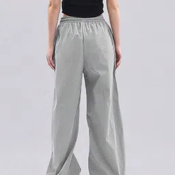 TABADTOD Women Relaxed Mid Rise Loose Fit Trouser image 5