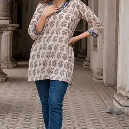 Women Printed Pure Cotton Straight Kurta-image-0