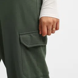 juneberry Women Solid Olive Track Pants image 5
