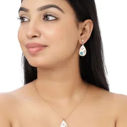 VELVET IMPERIAL Gold-Plated Artificial Stones Studded Necklace & Earrings-picture-13