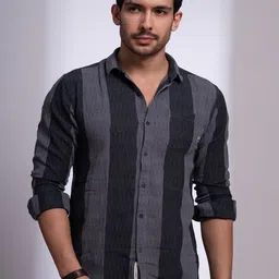 Nostrum Men Striped Slim Fit Casual Shirt-picture-40