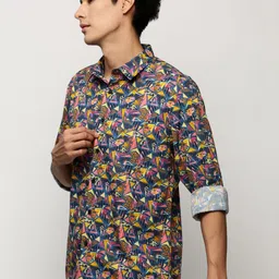 SHOWOFFFF Men Smart Slim Fit Printed Casual Shirt image 2