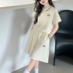 LULU & SKY Girls Printed T-shirt with Shorts image 3