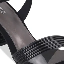 Metro Women Textured Block Heels Sandals image 2