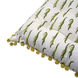 Ratan Cart Off-White & Green 2 Pieces Aligator Printed Cotton Square Chair Pads image 5