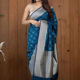 CANIZZARO Woven Design Zari Silk Blend Banarasi Saree image 5
