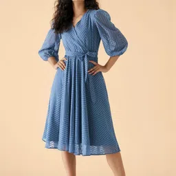 all about you Puff Sleeve Crepe Midi Dress image 3