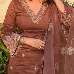 Moda Rapido Women Floral Embroidered Thread Work Kurta with Palazzos & With Dupatta image 3