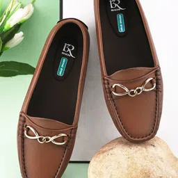 13 Reasons Women Leather Loafers-image-28