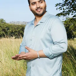 Instafab Plus Men Comfort Opaque Casual Shirt image 4