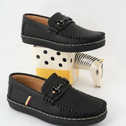 ZOOMBIE Boys Solid Moccasin with Horse-bit Detail Formal Loafers-image-5