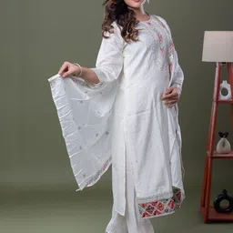 Label By Anusha Women Ethnic Motifs Embroidered Regular Sequinned Kurta with Trousers & With Dupatta image 3