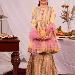 VASTRAMAY Girls Floral Printed Empire Pure Cotton Kurta with Sharara & With Dupatta-picture-12