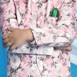 VASTRAMAY Boys Off White Floral Kurta with Pyjamas & Jacket image 4