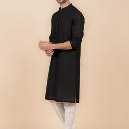 Tasva Floral Embroidered Regular Kurta With Churidar image 2