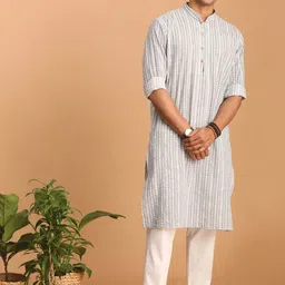 SHVAAS by VASTRAMAY Ethnic Motif Printed Mandarin Collar Pure Cotton Sustainable Kurta With Pyjamas image 4