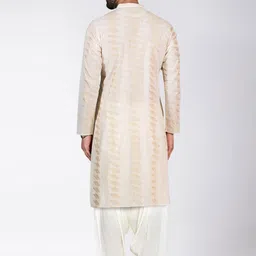 KISAH Abstract Embroidered Mandarin Collar Straight Kurta with Patiala image 5