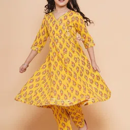 Bitiya by Bhama Girls Ethnic Motifs Printed Gotta Patti Pure Cotton Kurta with Trousers-picture-23
