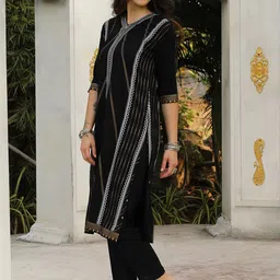 QISSA Printed Straight Kurta with Trousers-image-0