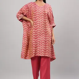 Do Dhaage Women Printed Kaftan Kurta with Trousers-picture-39