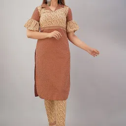 HERE&NOW Maroon & Beige Ethnic Motifs Printed Shirt Collar Kurta with Trousers-picture-18
