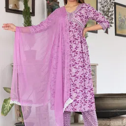 SINGNI Floral Printed Empire Sequinned Anarkali Kurta With Trousers & Dupatta-picture-11