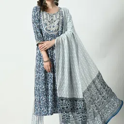 AnjuShree Choice Floral Printed Pleated Kurta with Trousers & With Dupatta-picture-39