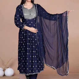 MIRAVAN Floral Embroidered Gotta Patti Kurta With Trouser & Dupatta-picture-47