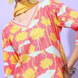 Vishudh Women Coral Printed Straight Pure Cotton Kurta with Trousers & Dupatta image 2