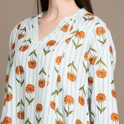 HERE&NOW Floral Printed Lace Inserted V-Neck Kurti with Trousers image 5