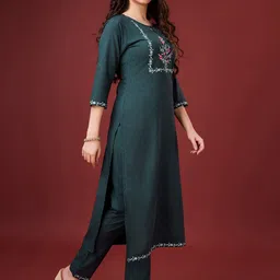 MOJILAA Floral Yoke or Border Embroidered Keyhole Neck Sequinned Linen Kurta with Trousers image 3