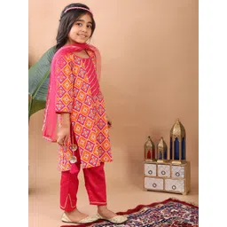 Sangria Girls Ethnic Motifs Printed Cotton Kurta Set image 2