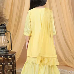 here&now x kinder kids Kinder Kids Girls Geometric Embroidered Pure Cotton Kurta With Sharara & Dupatta image 4