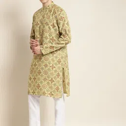 SOJANYA Ethnic Motifs Printed Mandarin Collar Kurta With Trousers image 2